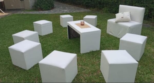 Juego de puff con butacon y mesa puente