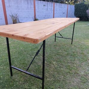 Mesa 2,4 metros x 70 cm