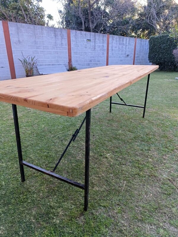 Mesa 2,4 metros x 70 cm